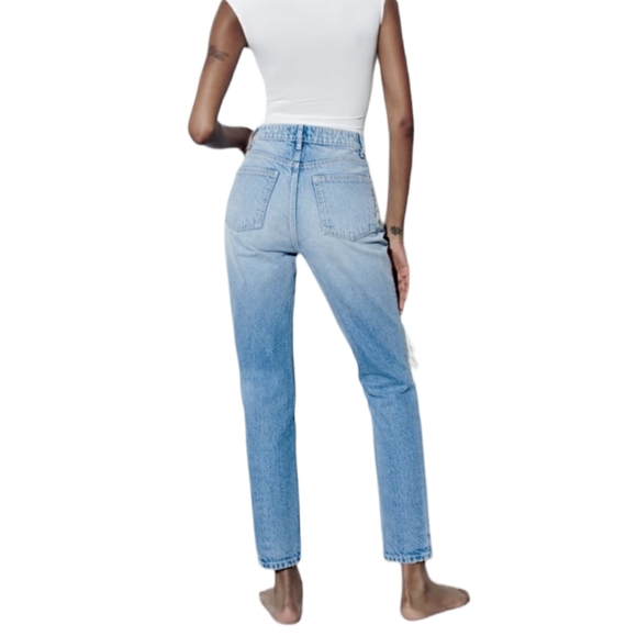 Zara High Waisted Mom Jeans Sz 4 NWT - Picture 3 of 5